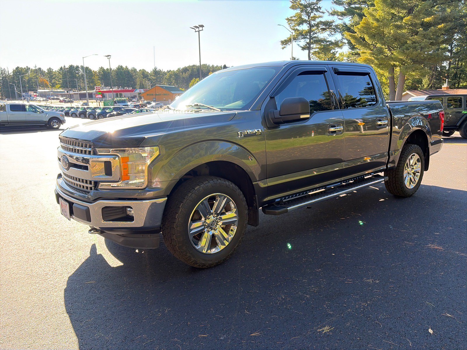 Used 2018 Ford F150 XLT w/ Equipment Group 302A Luxury AWD/4WD image 3
