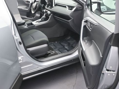 Used 2025 Toyota RAV4 LE FWD image 15