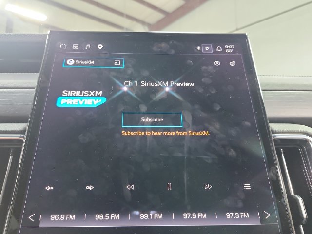 Used 2025 GMC Yukon Denali RWD image 15