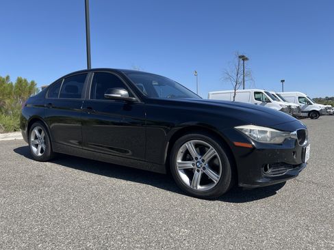 Used 2014 BMW 320i Sedan image 2