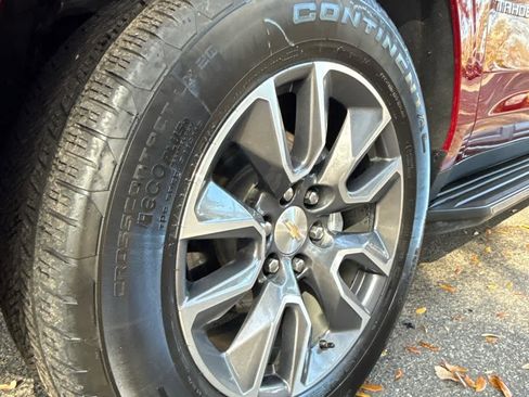 Used 2021 Chevrolet Tahoe LT w/ LT Signature Package image 9