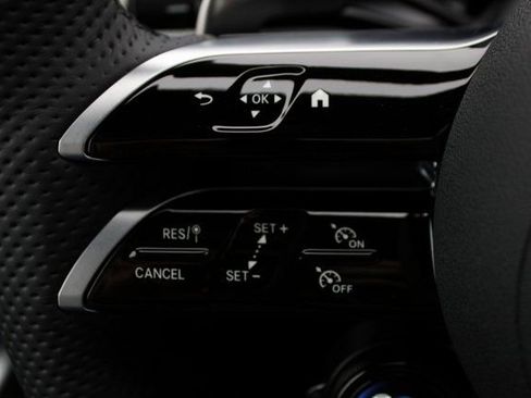 New 2025 Mercedes-Benz GLC 43 AMG 4MATIC image 20