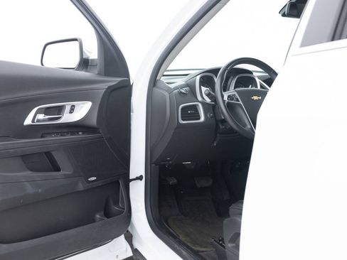 Used 2016 Chevrolet Equinox LTZ w/ Enhanced Convenience Package FWD image 24