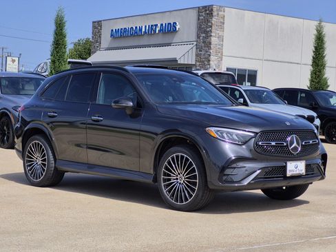 Used 2024 Mercedes-Benz GLC 300 image 3
