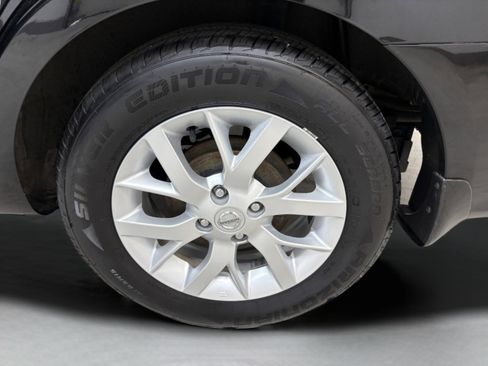 Used 2018 Nissan Versa SV w/ SV Special Edition Package image 8