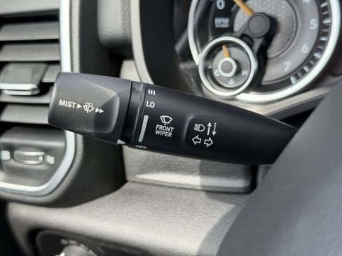 Used 2019 RAM 1500 Big Horn AWD/4WD image 19