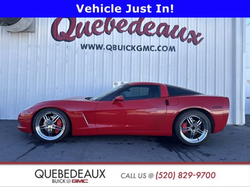 Used 2005 Chevrolet Corvette Coupe w/ Preferred Equipment Group image 1