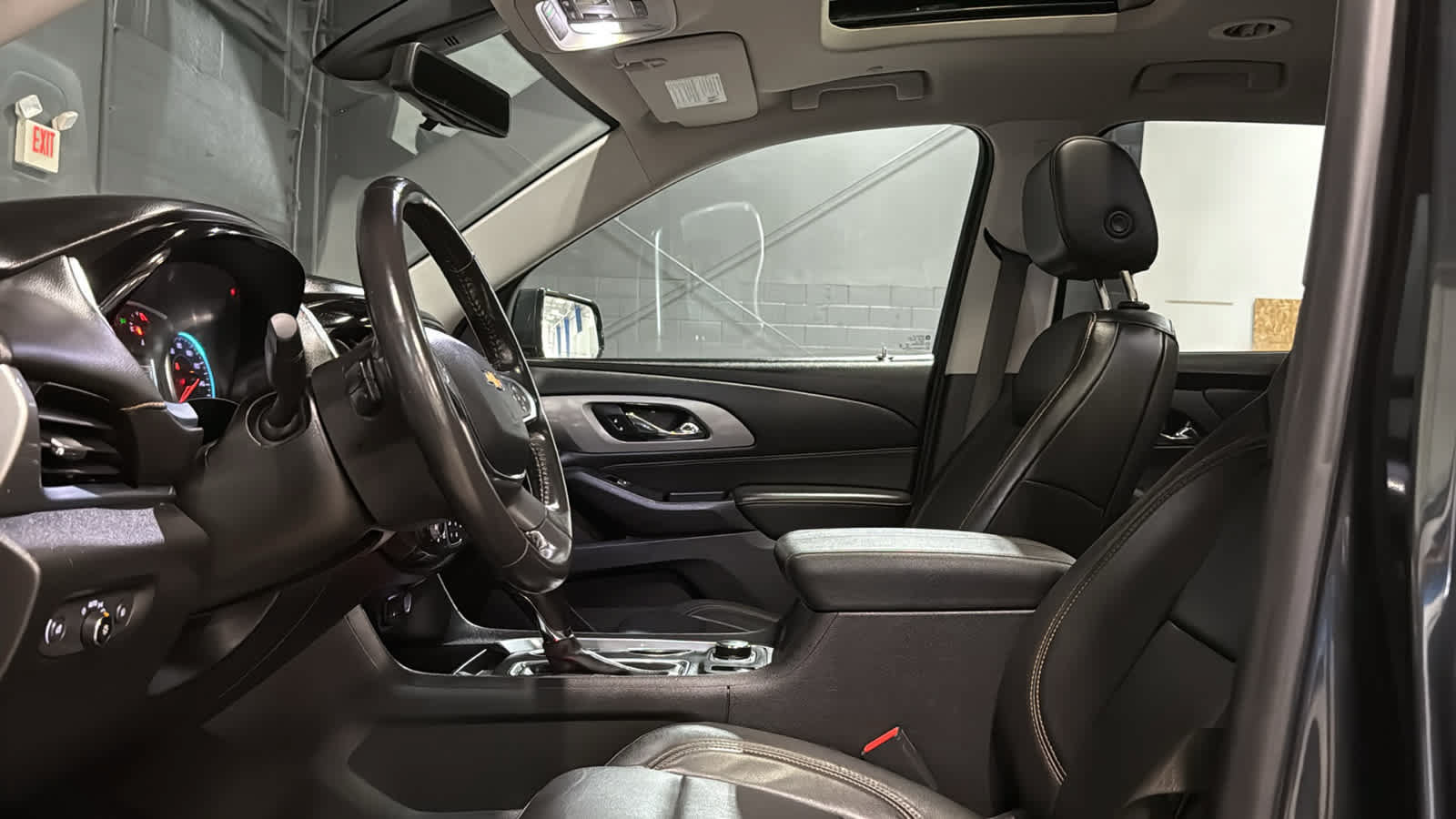 Used 2019 Chevrolet Traverse LT w/ LT Premium Package AWD/4WD image 10