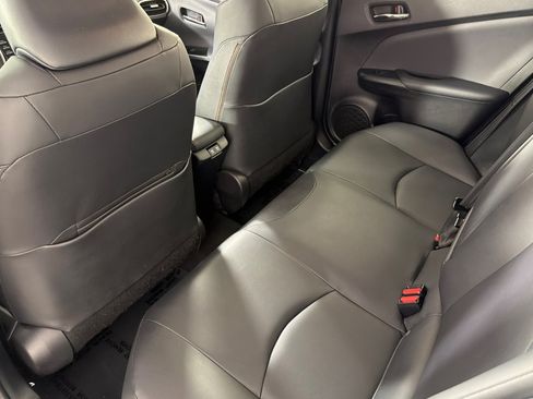 Used 2022 Toyota Prius XLE FWD image 11