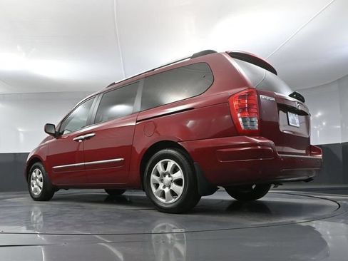 Used 2008 Hyundai Entourage GLS FWD image 43