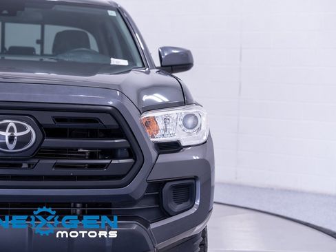 Used 2019 Toyota Tacoma SR image 6