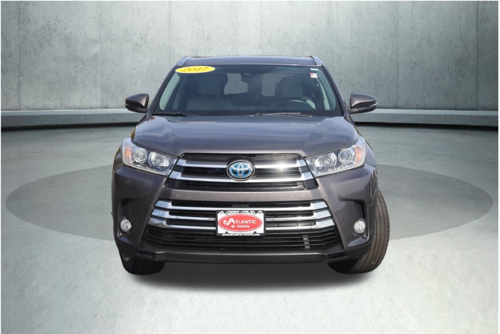 Used 2017 Toyota Highlander Limited AWD/4WD image 2