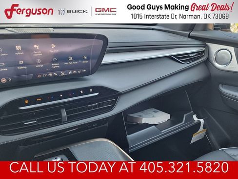 New 2026 Buick Enclave Avenir w/ Super Cruise Package FWD image 35