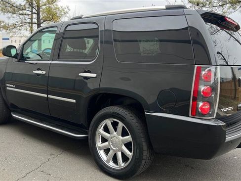 Used 2013 GMC Yukon Denali AWD/4WD image 11