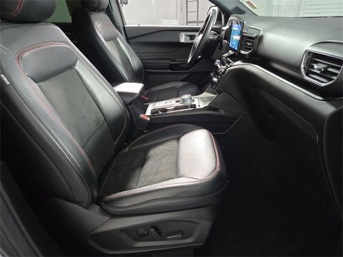 Used 2023 Ford Explorer ST-Line w/ Class IV Trailer Tow Package image 18