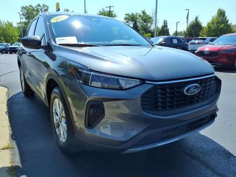Certified 2024 Ford Escape Active AWD/4WD image 3