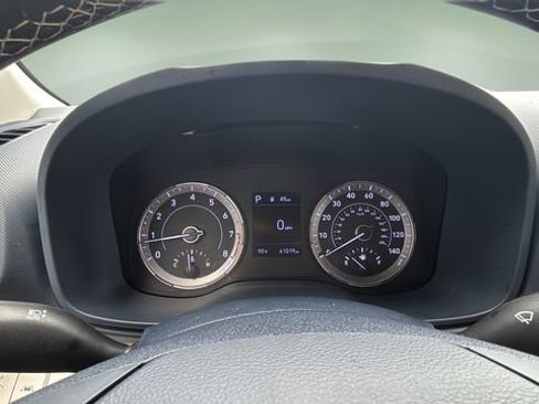 Used 2021 Hyundai Venue w/ Cargo Package FWD image 15