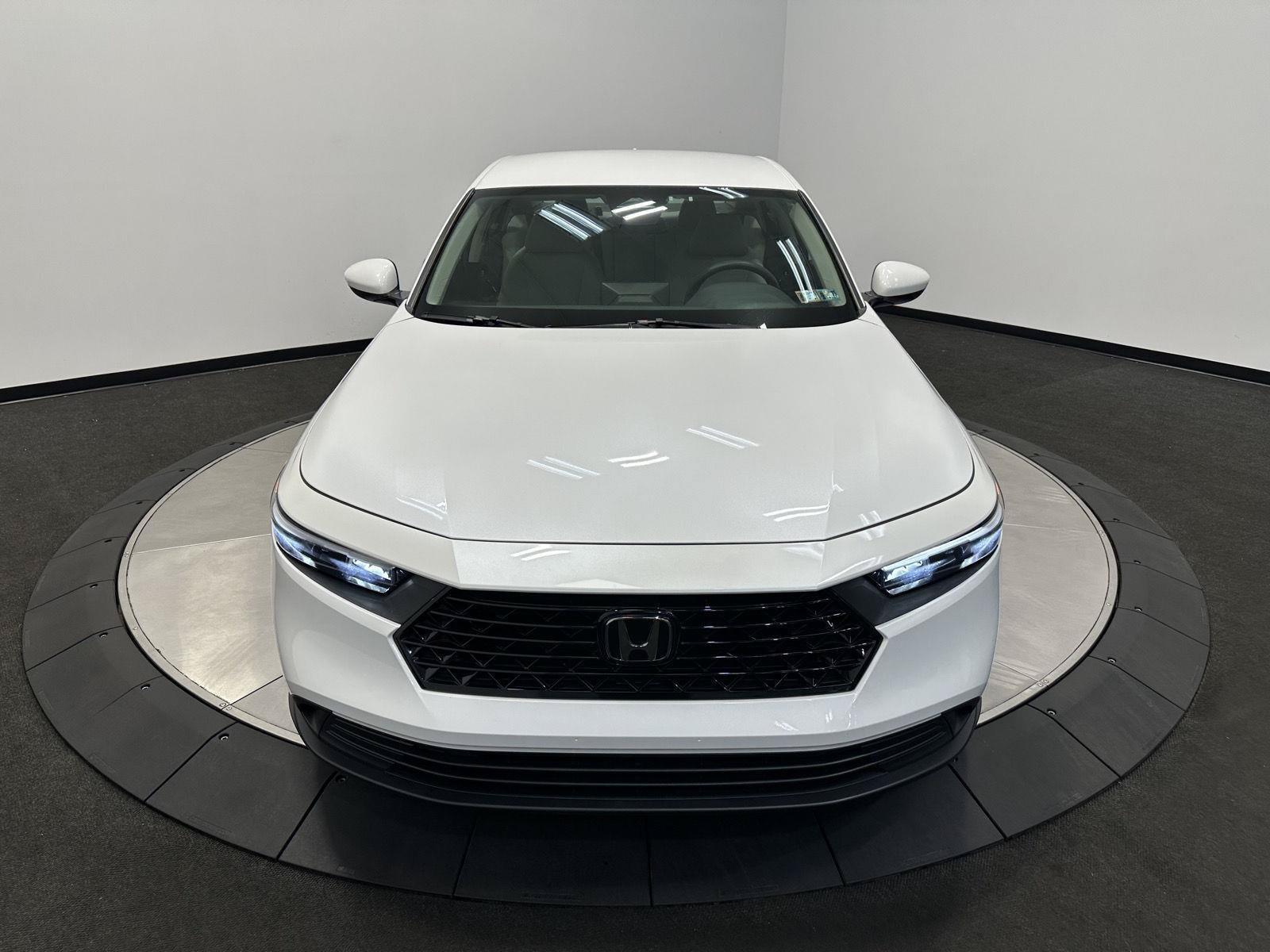 Certified 2023 Honda Accord LX image 3
