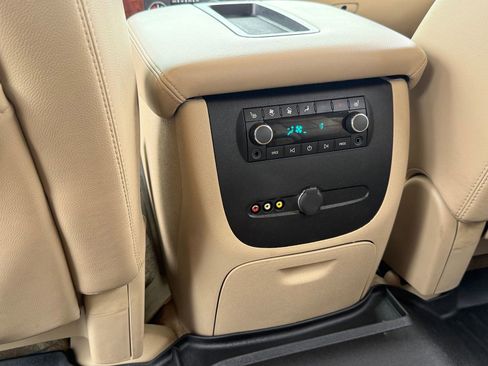 Used 2008 Chevrolet Tahoe LTZ w/ LTZ Preferred Equipment Group AWD/4WD image 26