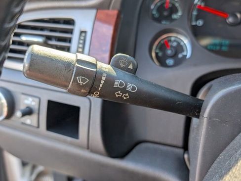 Used 2012 Chevrolet Avalanche LTZ image 30