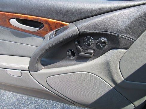Used 2005 Mercedes-Benz SL 500 image 18