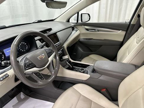 Used 2022 Cadillac XT5 Premium Luxury w/ Technology Package FWD image 14