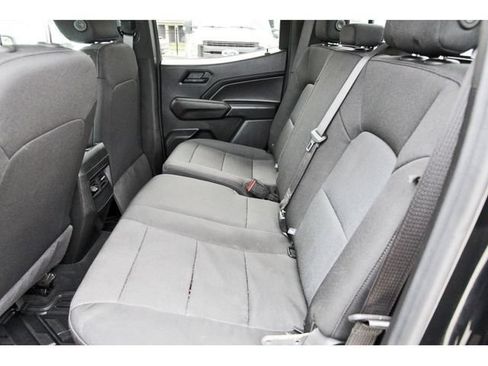 Used 2025 Chevrolet Colorado W/T RWD image 12