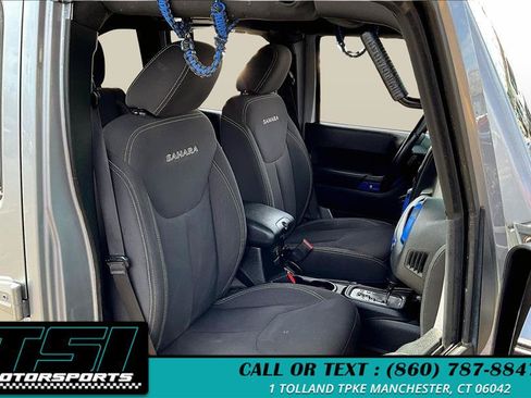 Used 2018 Jeep Wrangler Unlimited Sahara AWD/4WD image 7