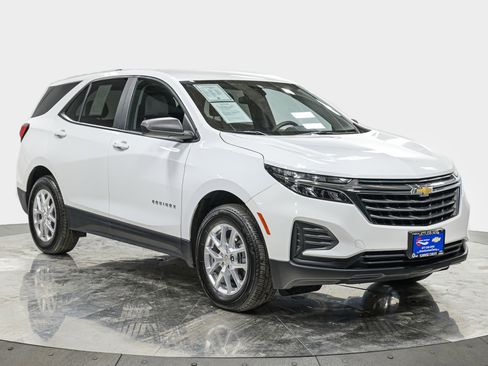 Used 2023 Chevrolet Equinox LS w/ LS Convenience Package image 11