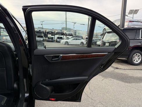 Used 2011 Mercedes-Benz C 300 4MATIC Sedan image 13