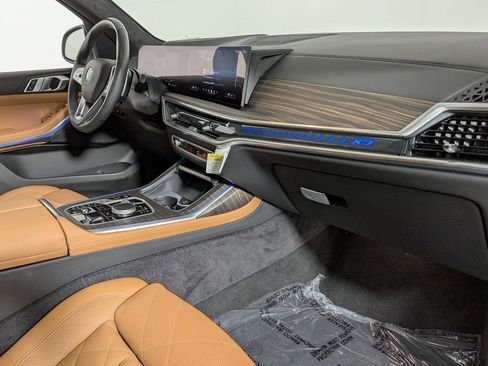 Used 2025 BMW X7 xDrive40i w/ Parking Assistance Package AWD/4WD image 34