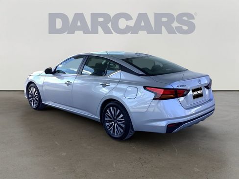 Used 2024 Nissan Altima 2.5 SV image 5