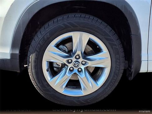 Used 2016 Toyota Highlander Limited image 5