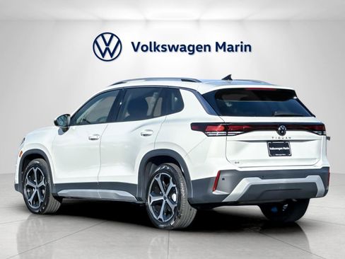 New 2026 Volkswagen Tiguan SE image 3