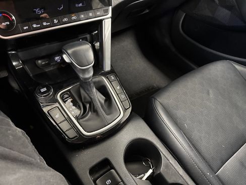 Used 2021 Kia Seltos SX w/ SX Sunroof Package image 23