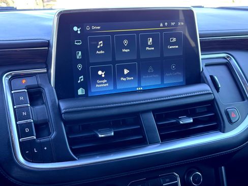 Used 2022 Chevrolet Tahoe Z71 w/ Luxury Package image 31