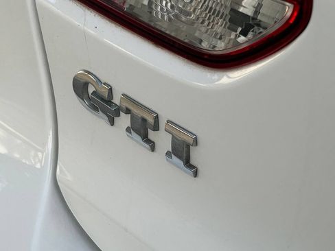 Used 2012 Volkswagen Golf 2-Door FWD image 31