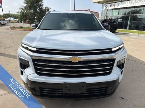 Used 2026 Chevrolet Traverse High Country FWD image 6
