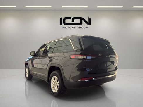 Used 2023 Jeep Grand Cherokee Laredo w/ Luxury Tech Group I AWD/4WD image 5