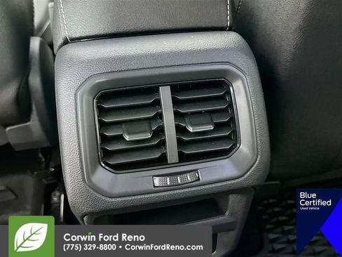 Used 2025 Volkswagen Taos SEL AWD/4WD image 28