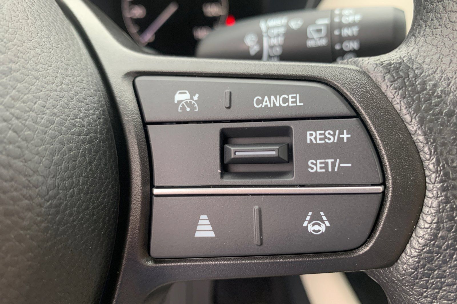 Used 2025 Honda HR-V LX image 30