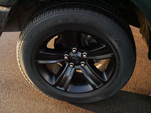 Used 2021 RAM 1500 Classic Warlock w/ Luxury Group image 16