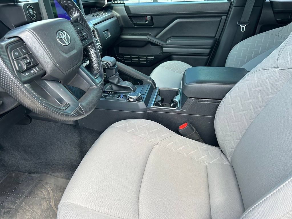 Certified 2025 Toyota Tacoma SR5 AWD/4WD image 11