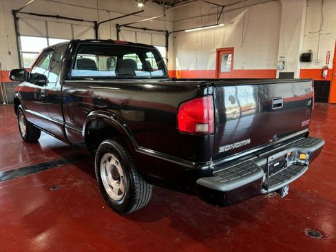Used 1999 GMC Sonoma SLS w/ Marketing Option Pkg image 9
