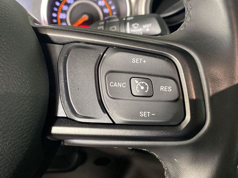 Used 2019 Jeep Wrangler Sport AWD/4WD image 10