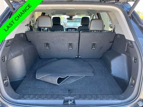 Used 2023 GMC Terrain AT4 image 28