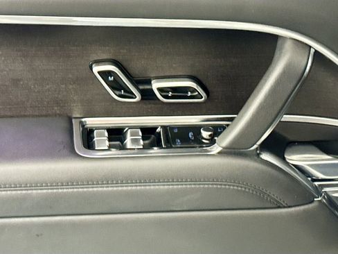 Used 2023 Land Rover Range Rover Long Wheelbase SE image 21