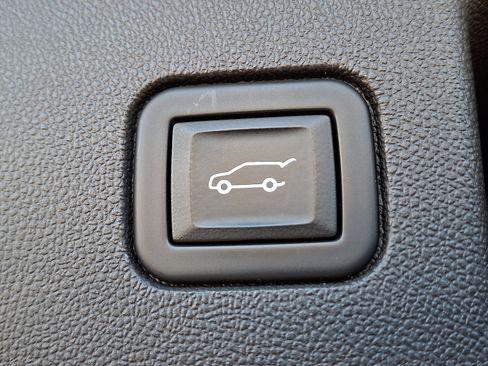 Certified 2022 Chevrolet Equinox LT image 30