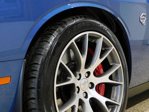 Used 2020 Dodge Challenger SRT Hellcat w/ Plus Package image 36