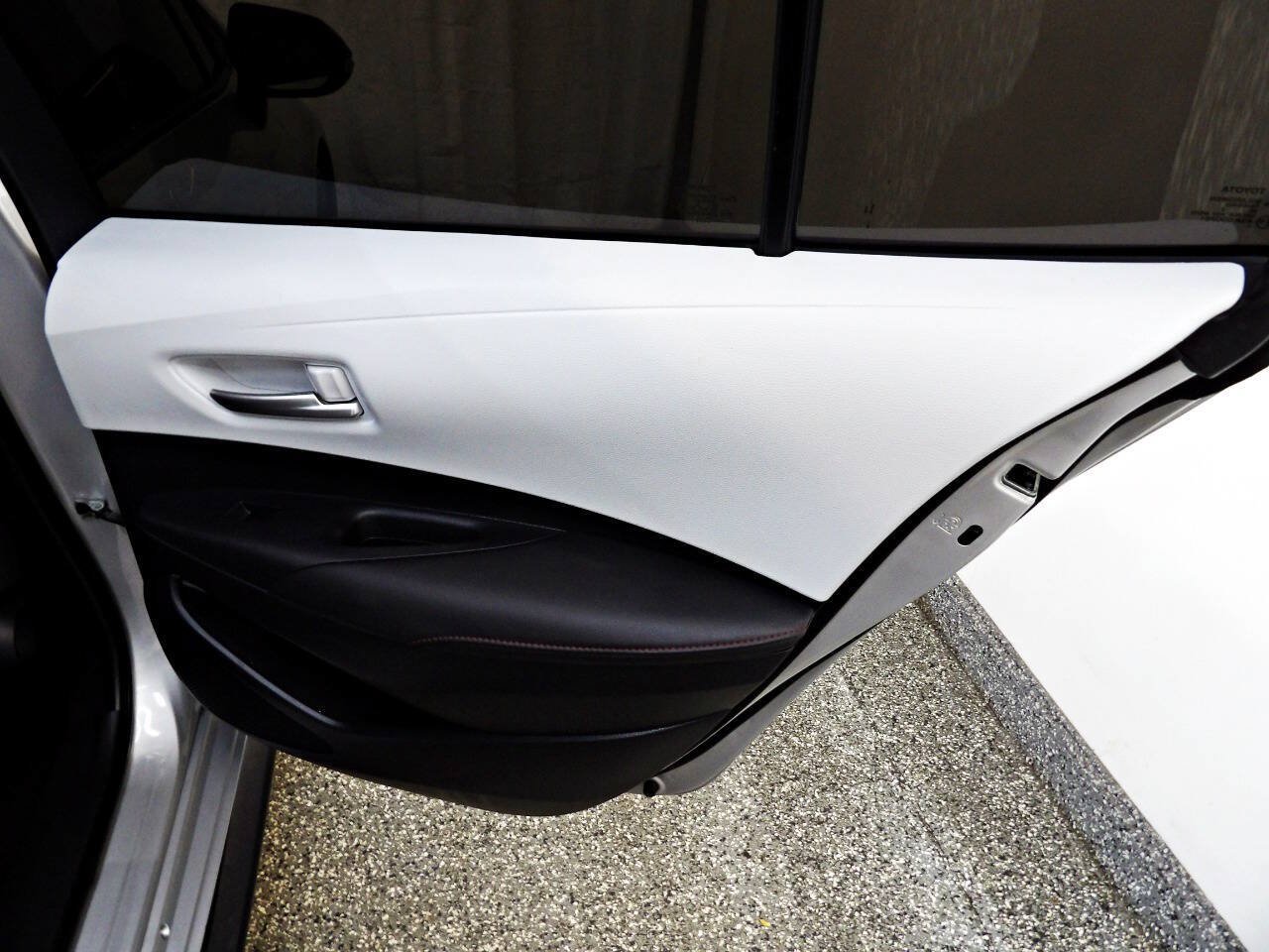 Used 2023 Toyota Corolla SE FWD image 12